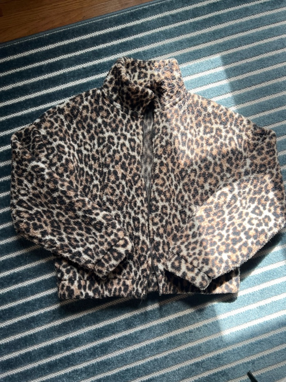 American Eagle leopard print Sherpa fleece jacket
